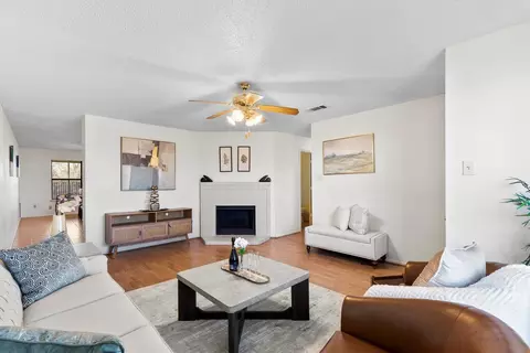 1412 Spicewood Dr, Mesquite, TX 75181