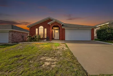 2504 Nogales Dr, Fort Worth, TX 76108