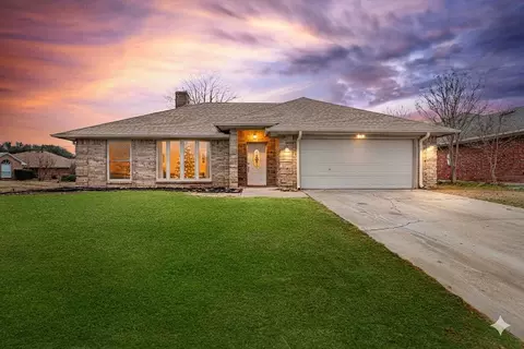 4825 Barberry Dr, Fort Worth, TX 76133