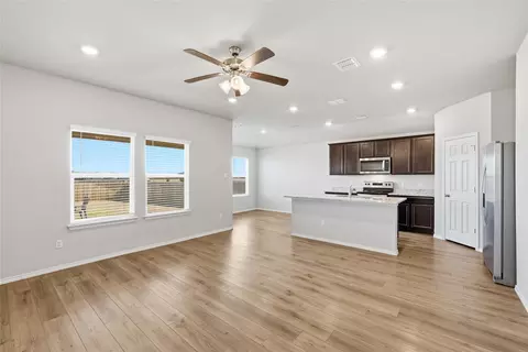 3304 Brosnan Rd, Lorena, TX 76655 photo 2