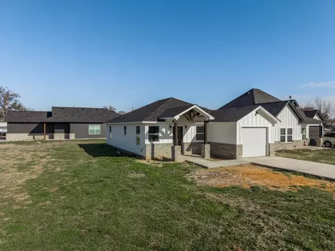 Exterior - 203 E South St, Itasca, TX 76055 photo 3 of 3