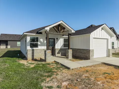 203 E South St, Itasca, TX 76055