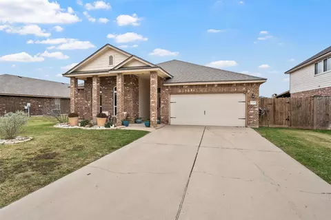 9945 Caney Creek Dr, Waco, TX 76708 photo 2