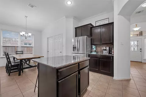 9945 Caney Creek Dr, Waco, TX 76708 photo 14