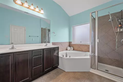 9945 Caney Creek Dr, Waco, TX 76708 photo 18