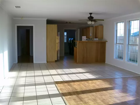 Living - 604 E South St, Itasca, TX 76055 photo 3 of 3