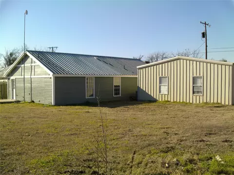 Exterior - 604 E South St, Itasca, TX 76055 photo 5 of 5