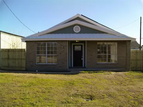 Exterior - 604 E South St, Itasca, TX 76055 photo 1 of 5