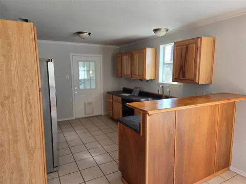 Kitchen - 604 E South St, Itasca, TX 76055 photo 1 of 3