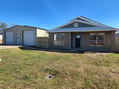 604 E South St, Itasca, TX 76055