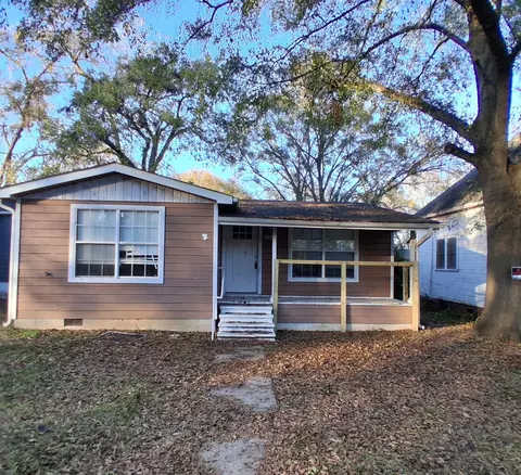1216 W 6th St, Texarkana, TX 75501