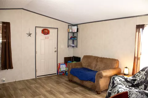 145 Firefly Dr, Springtown, TX 76082 photo 7