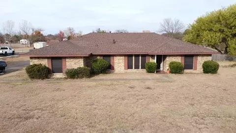 134 Hollie Dr, Red Oak, TX 75154