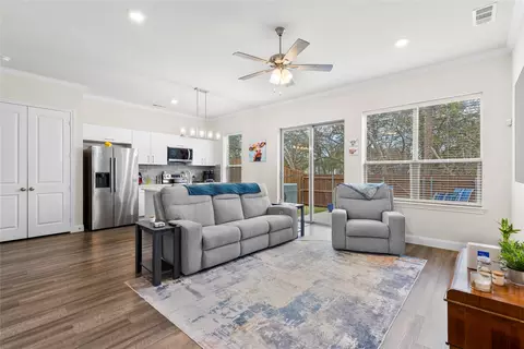 6329 Mason Ct, Dallas, TX 75227