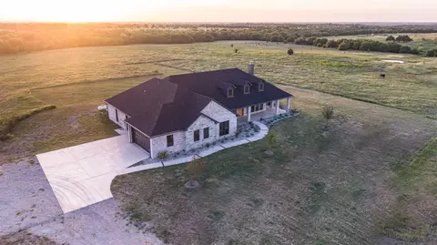 Exterior - 4112 County Road 1098, Celeste, TX 75423 photo 9 of 11