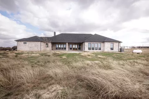 Exterior - 4112 County Road 1098, Celeste, TX 75423 photo 6 of 11