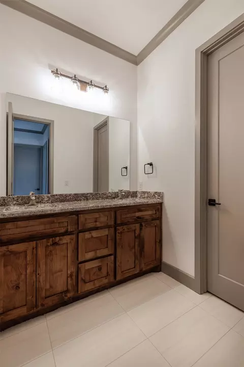 Bath - 4112 County Road 1098, Celeste, TX 75423 photo 4 of 5