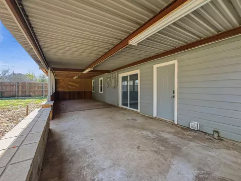Exterior - 602 N Ector Dr, Euless, TX 76039 photo 5 of 6