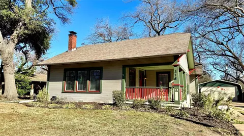 218 Elm Dr, Terrell, TX 75160