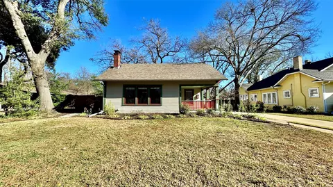 Exterior - 218 Elm Dr, Terrell, TX 75160 photo 3 of 9