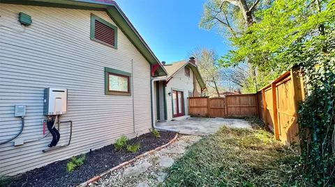 Exterior - 218 Elm Dr, Terrell, TX 75160 photo 6 of 9