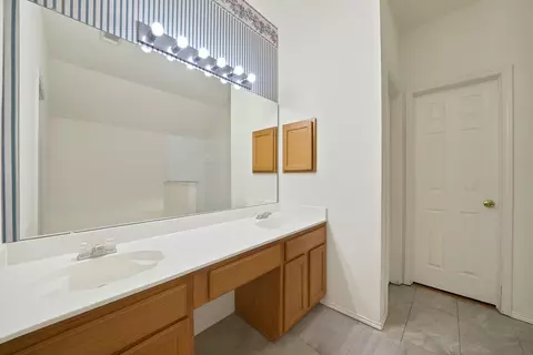 Bath - 2127 Rustic Ridge Dr, Keller, TX 76248 photo 3 of 6