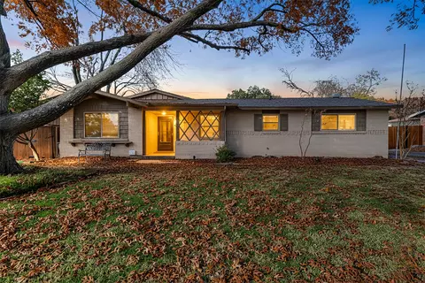 718 Silverstone Dr, Richardson, TX 75080