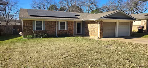 2014 Westwood Dr, Denton, TX 76205