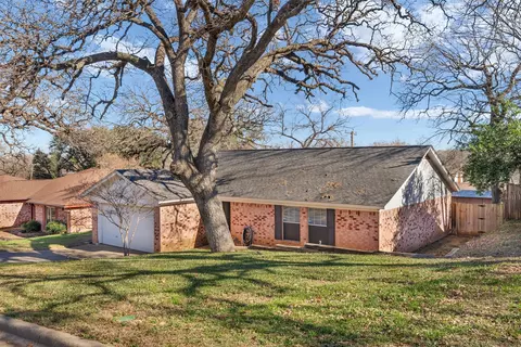 2307 Oakside Dr, Arlington, TX 76016