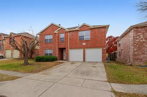 8413 Southern Prairie Dr, Fort Worth, TX 76123