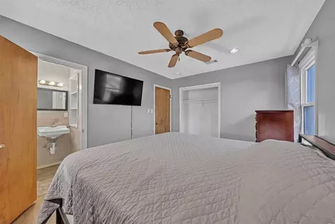 Bedroom - 312 Ellen Ave, Hurst, TX 76053 photo 3 of 7