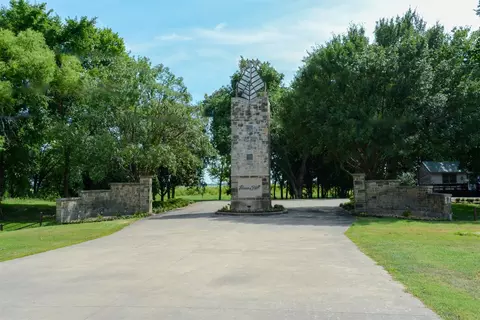 1183 Beacon Shr, Kemp, TX 75143