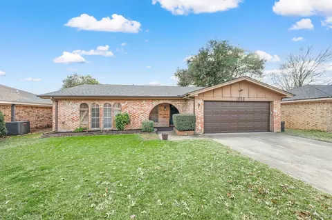 1632 Winchester Way, Bedford, TX 76022