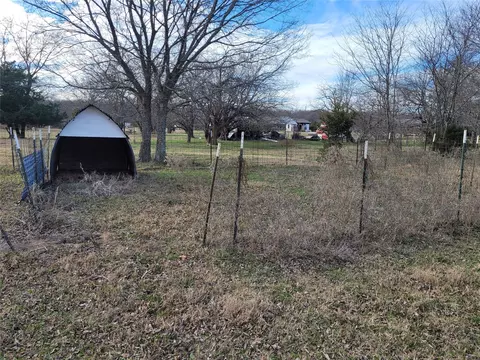 Exterior - 5672 E Interstate 30, Campbell, TX 75422 photo 4 of 4