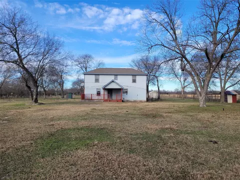 Exterior - 5672 E Interstate 30, Campbell, TX 75422 photo 2 of 4