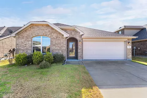 702 Grassland Way, Arlington, TX 76002
