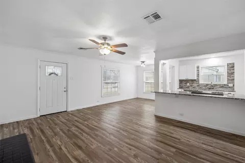 Living - 3104 Fadal Ave, Waco, TX 76708 photo 4 of 4