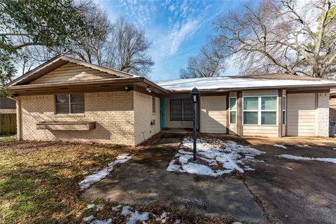 980 29th St SE, Paris, TX 75460