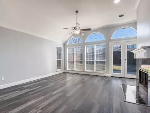 Living - 5810 Kittyhawk Dr, Rowlett, TX 75089 photo 3 of 7