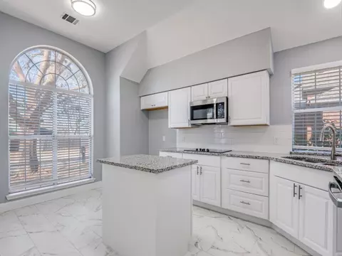 Kitchen - 5810 Kittyhawk Dr, Rowlett, TX 75089 photo 5 of 5