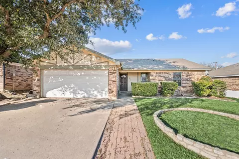 6413 High Lawn Ter, Watauga, TX 76148