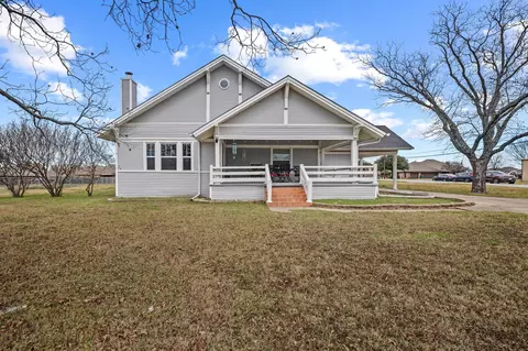 715 E 5th St, Ferris, TX 75125