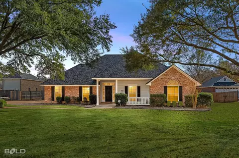 218 Ridgefield Dr, Bossier City, LA 71111