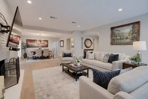 54 Legend Rd, Benbrook, TX 76132