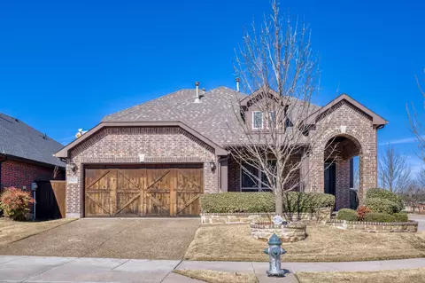 1621 Bull St, Aubrey, TX 76227