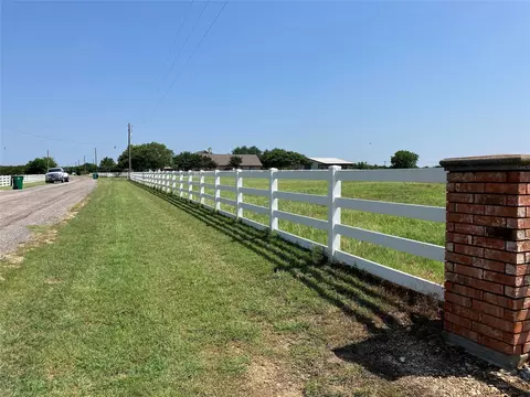 1725 Highland Dr, Whitney, TX 76692