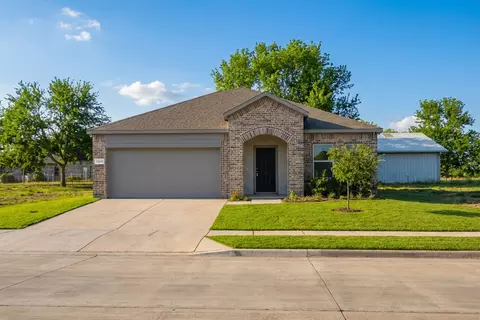 1009 Caspian Ln, Leonard, TX 75452