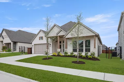 9932 Casa Frontera Dr, Fort Worth, TX 76179