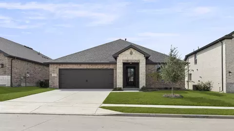 1344 Beaumont Ln, Red Oak, TX 75154