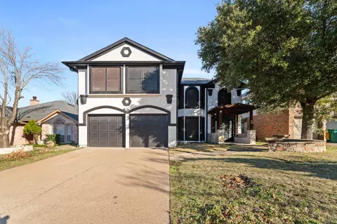 721 Keessee Dr, Cedar Hill, TX 75104